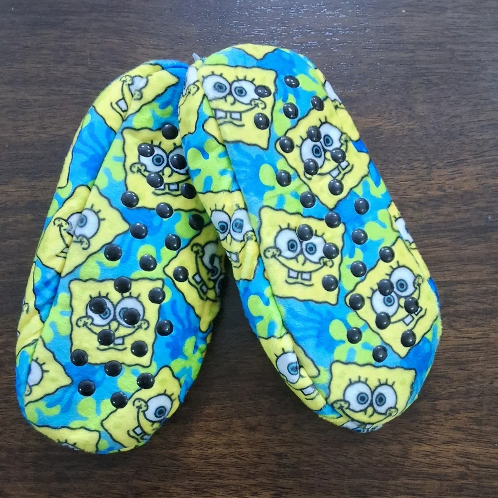 NWT SpongeBob Squarepants Nickelodeon Girls Fuzzy Babba Slipper Socks, Size:S/M